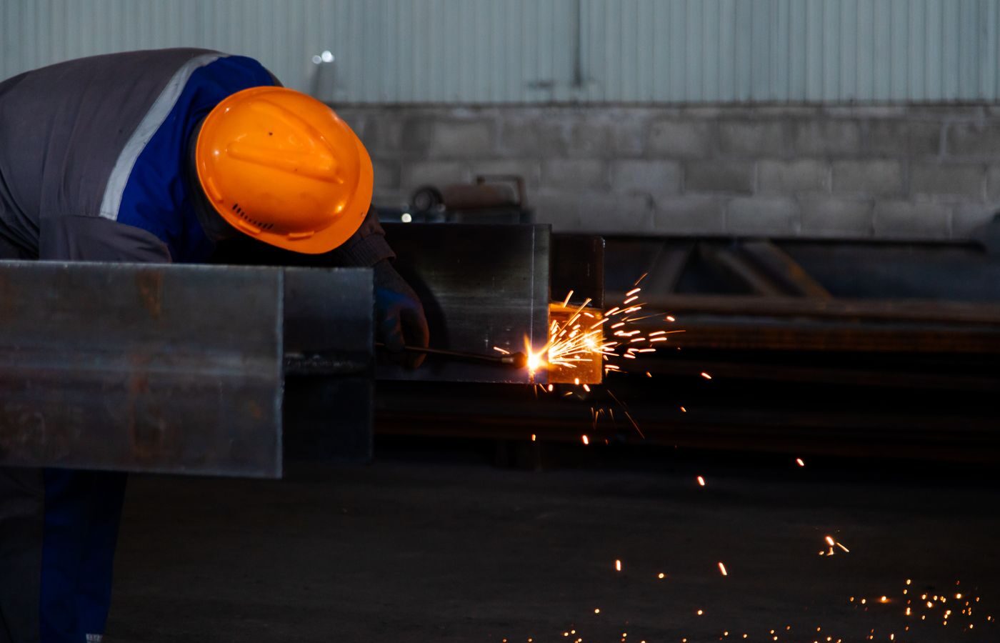 Welding squad finishes its third training camp in Chattogram
